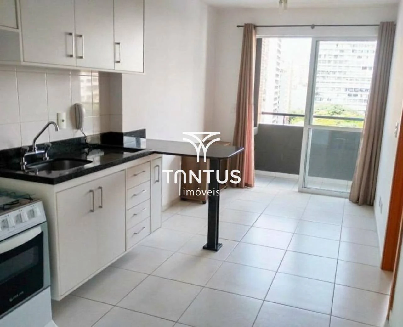 Apartamento de 1 quarto com varanda gourmet, Centro