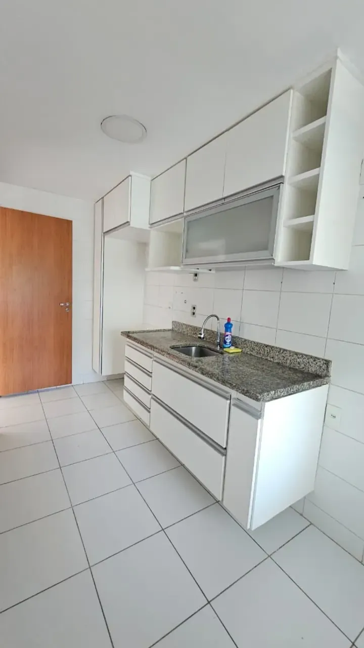 Apartamento sem mobília de 70 m² com 2 quartos
