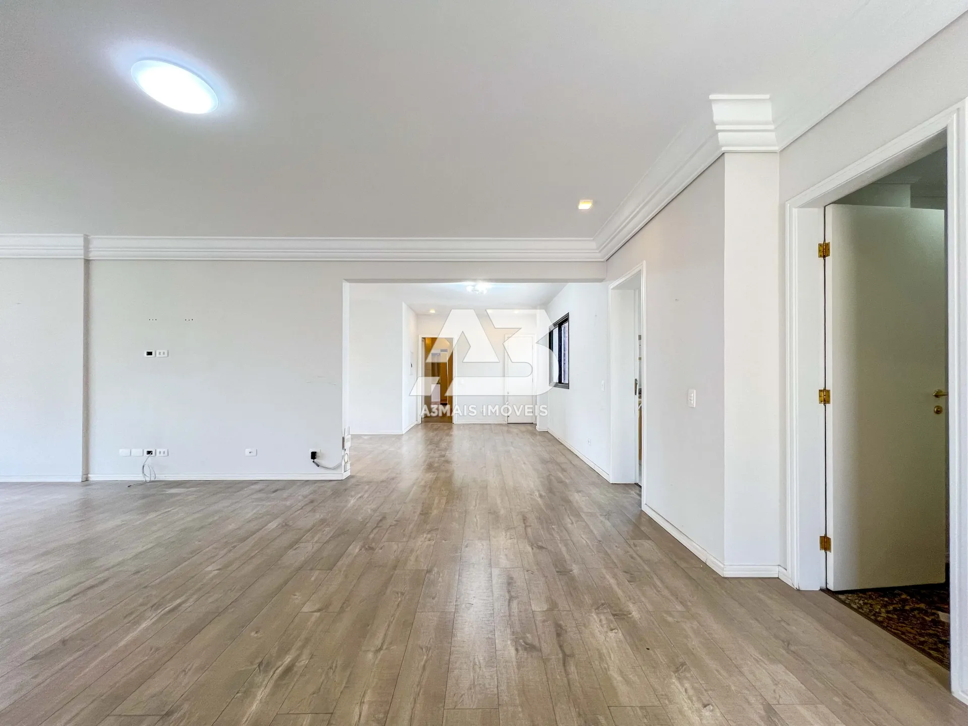 Apartamento amueblado de 254 m² con 3 dormitorios y 2 plazas