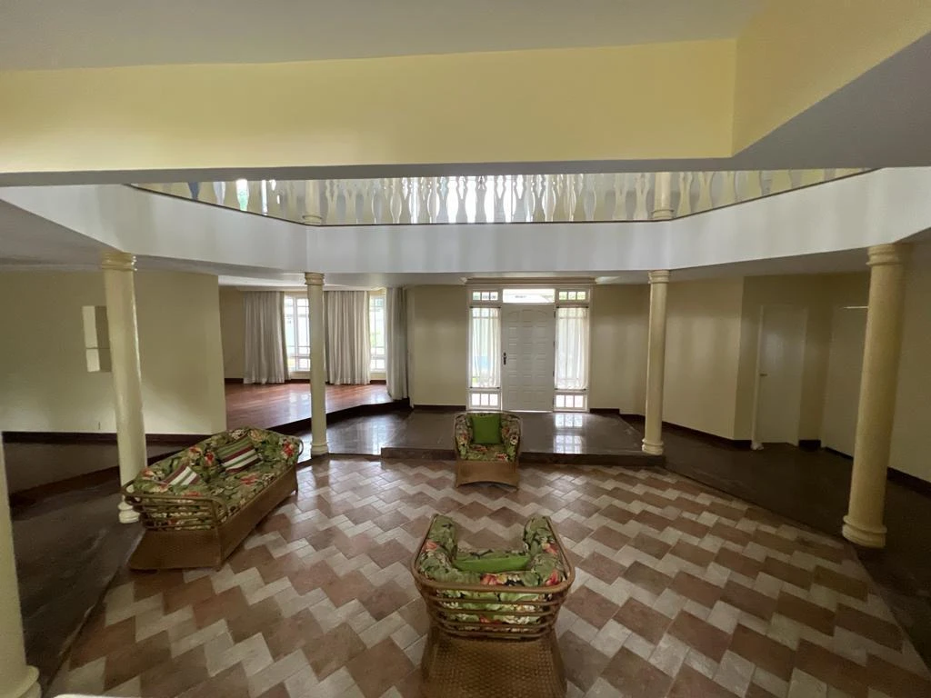 Unfurnished 1000 m² house with 5 en-suite bedrooms — photo 20