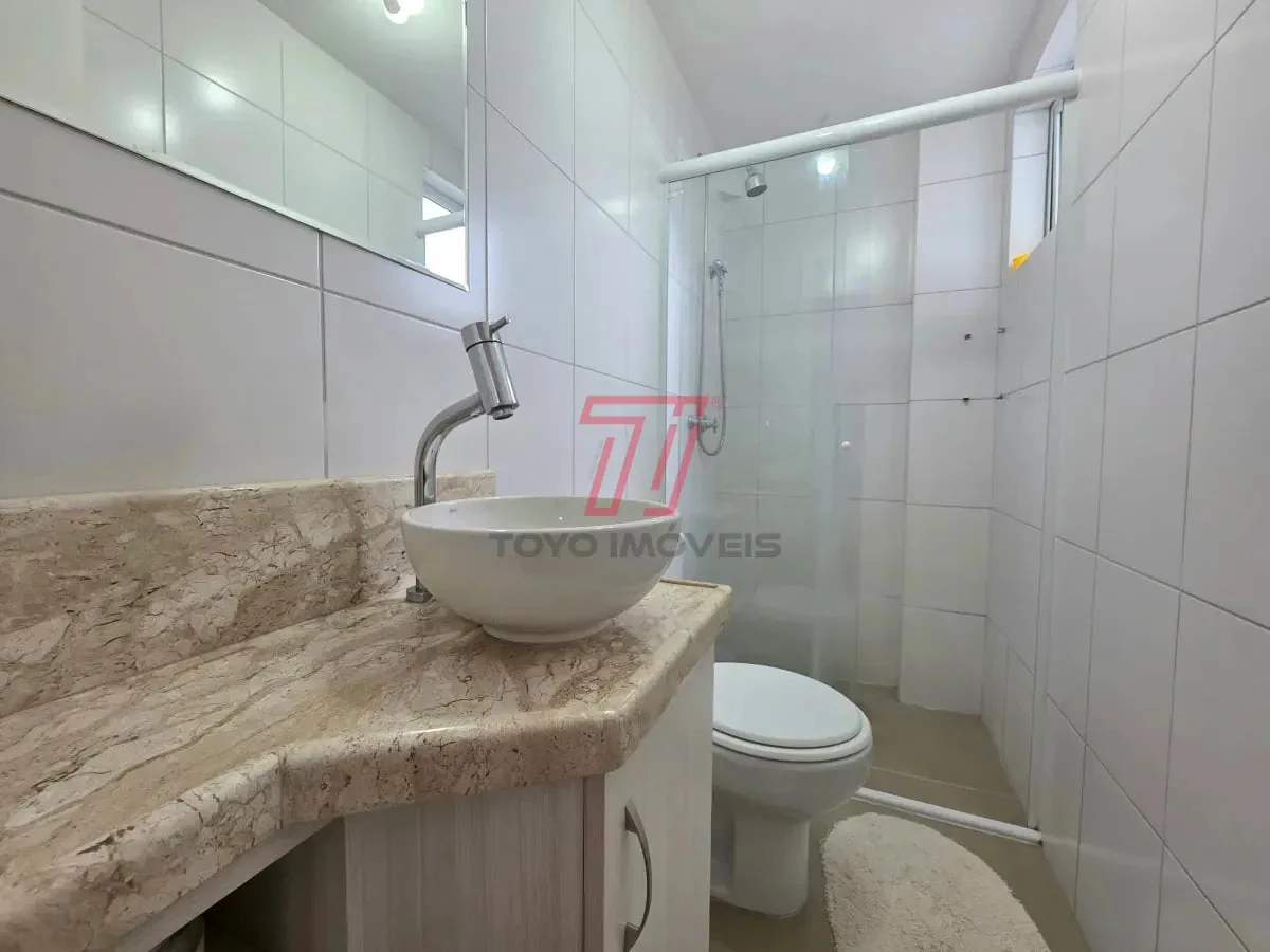 Wood or laminate floors in a one-bedroom apartment, 34 m² — photo 12