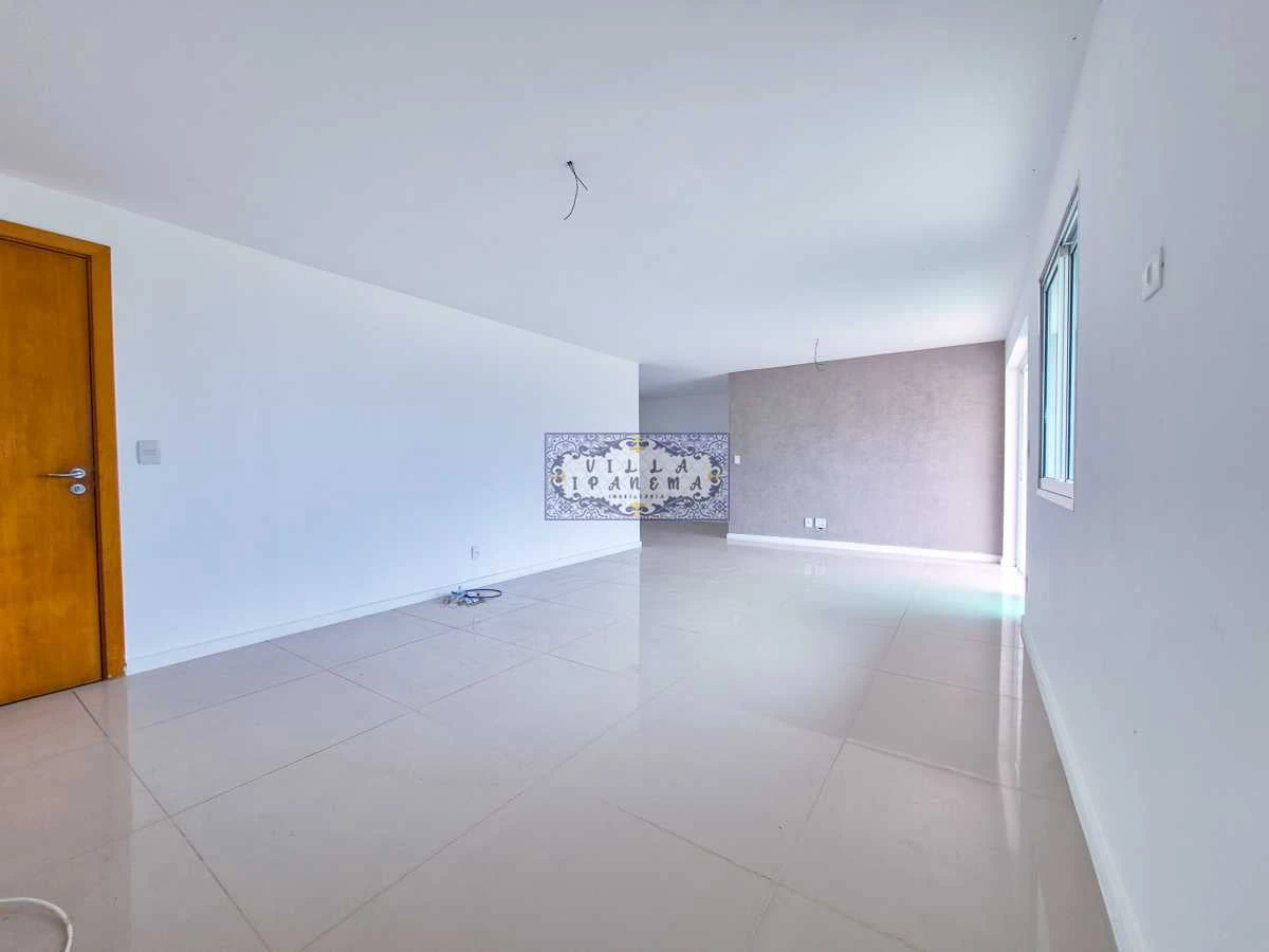 Apartment, 381 m², with a water view — photo 24