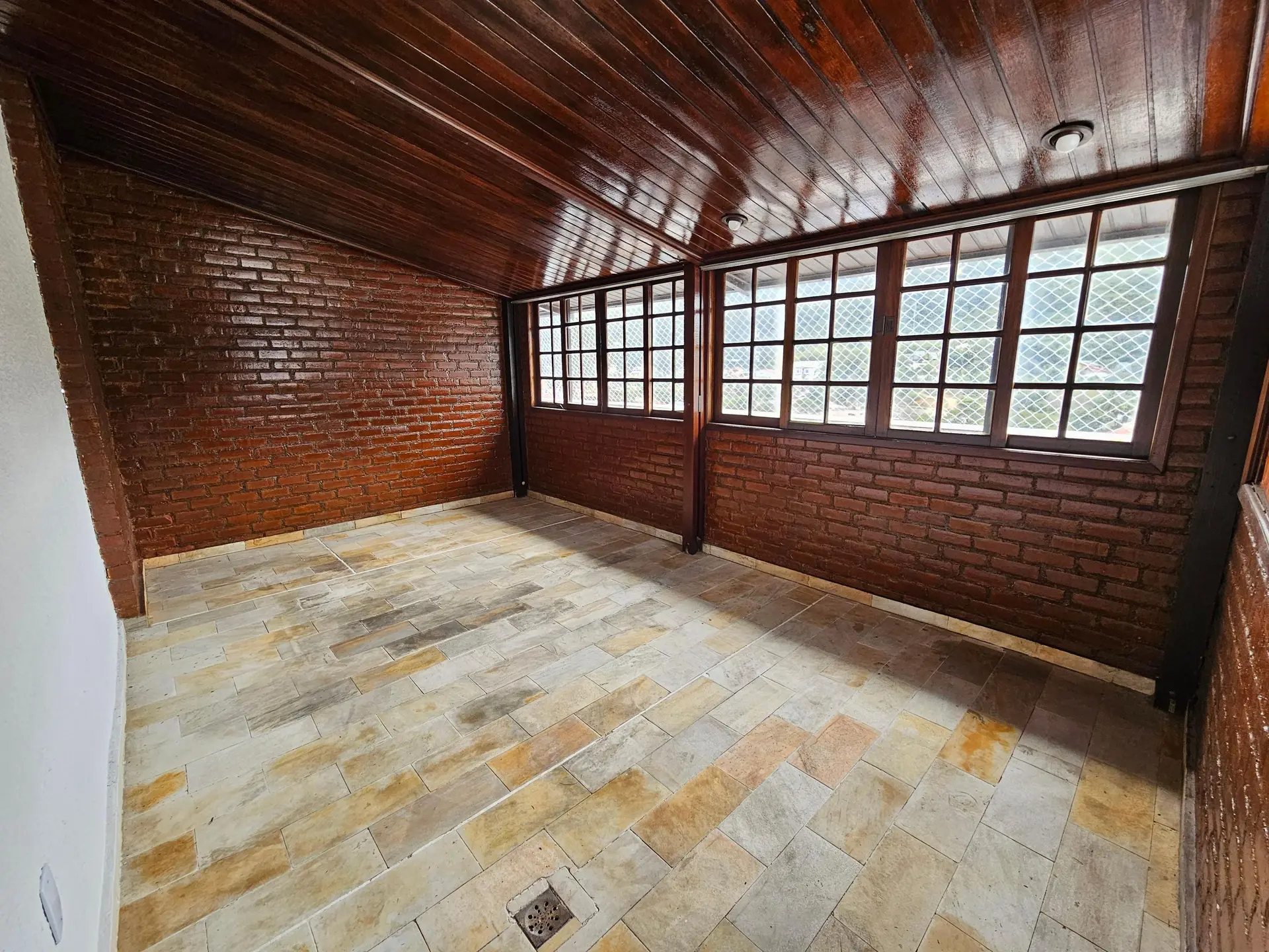 356 m² apartment with a water view and a home office — photo 6