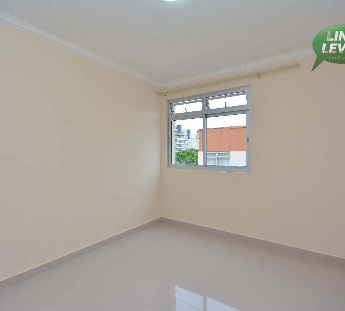 Apartamento de 3 quartos com máquina de lavar, Bacacheri — photo 19