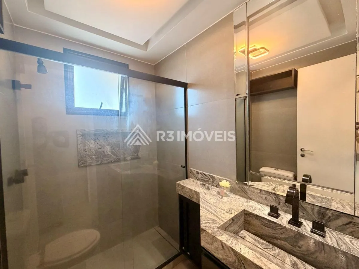 Floor-to-ceiling windows in a 3-bedroom apartment, 160 m² — photo 30