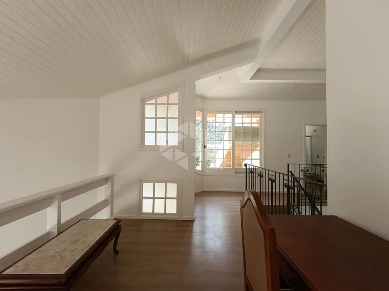 Furnished house, 222 m², with a bathtub — photo 40
