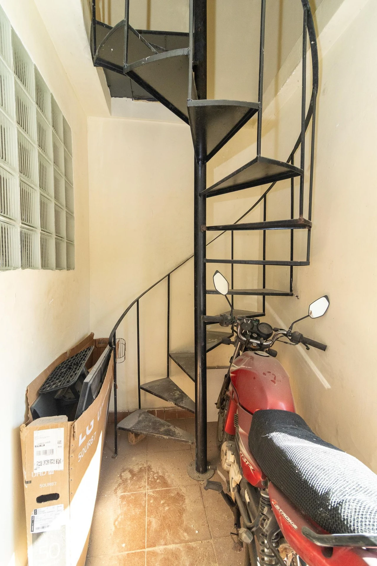 1-bedroom apartment with balcony and private garden — photo 32