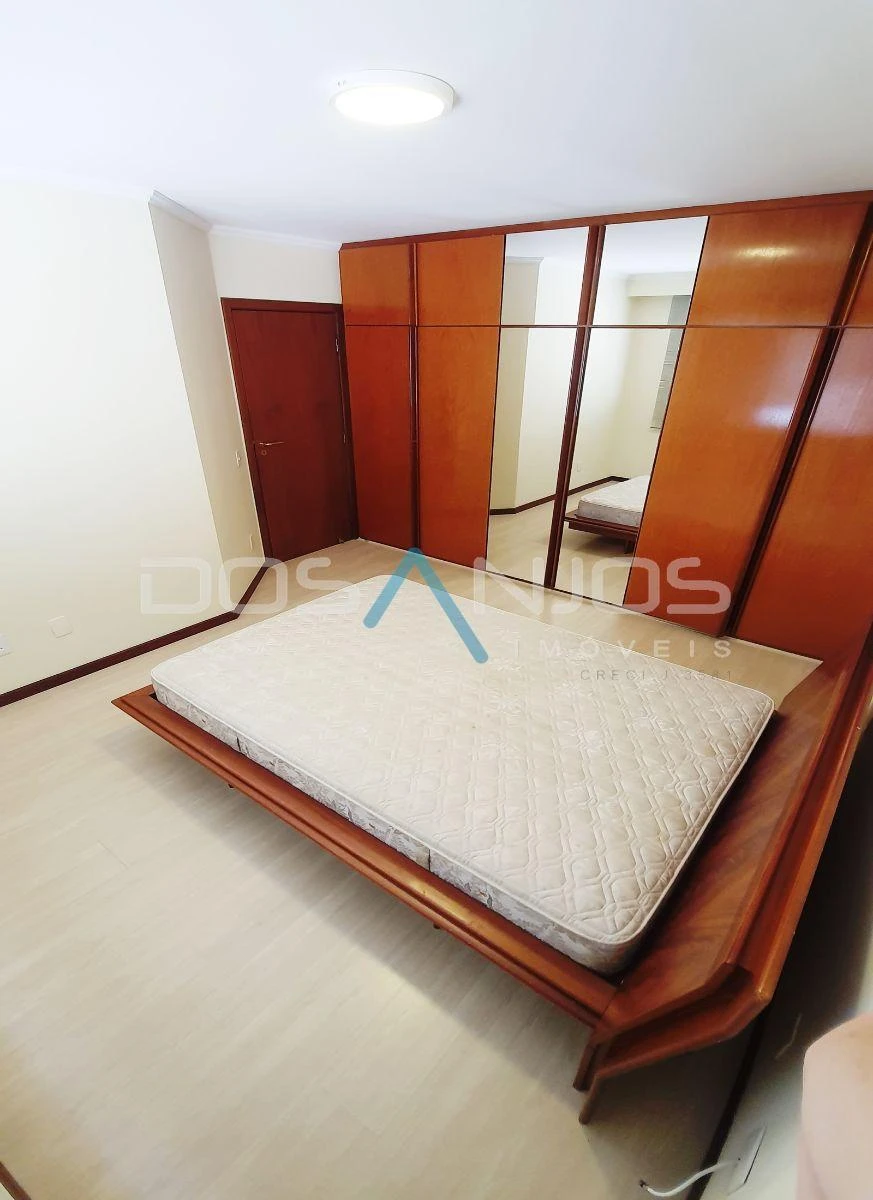 Furnished apartment with 4 bedrooms and 270 m² — photo 15