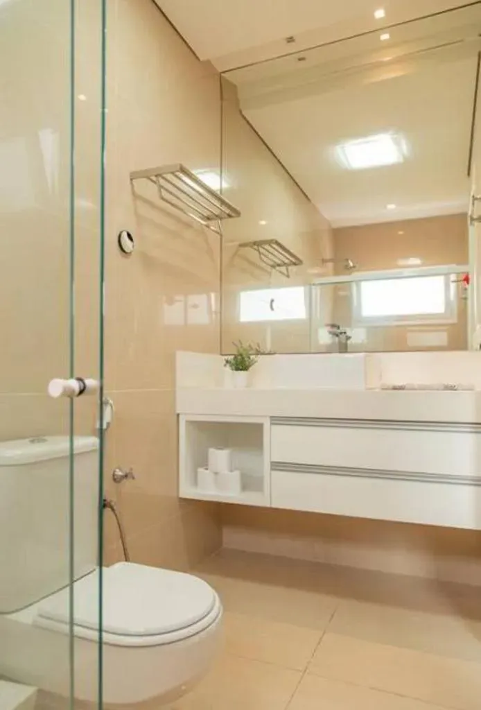 Casa com 6 suítes e área de piscina compartilhada — photo 7
