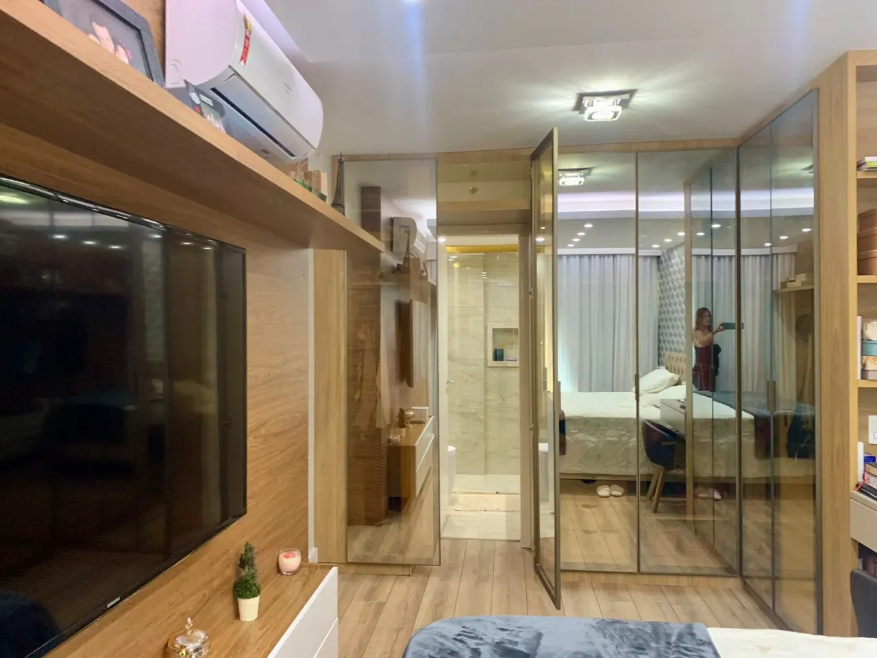 Furnished 4-bedroom apartment with open-plan kitchen — photo 19
