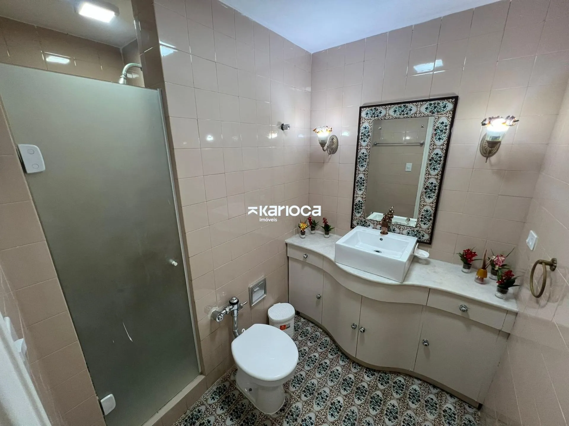 Furnished 4-bedroom apartment with 4 bathrooms — photo 45