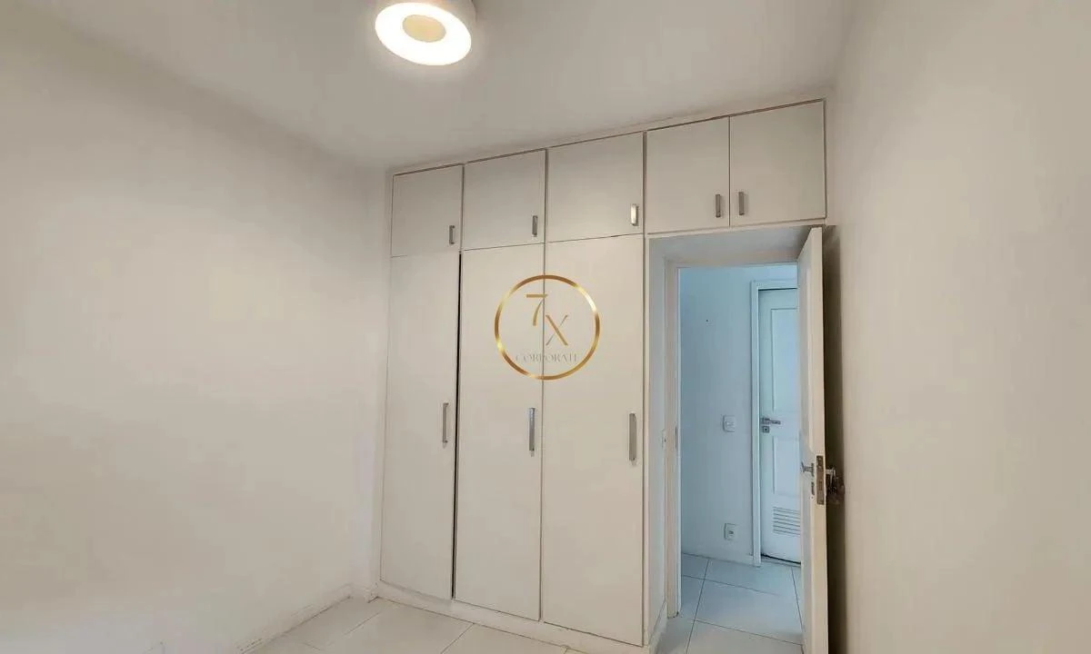 Unfurnished apartment with 4 bedrooms and closed kitchen — photo 11
