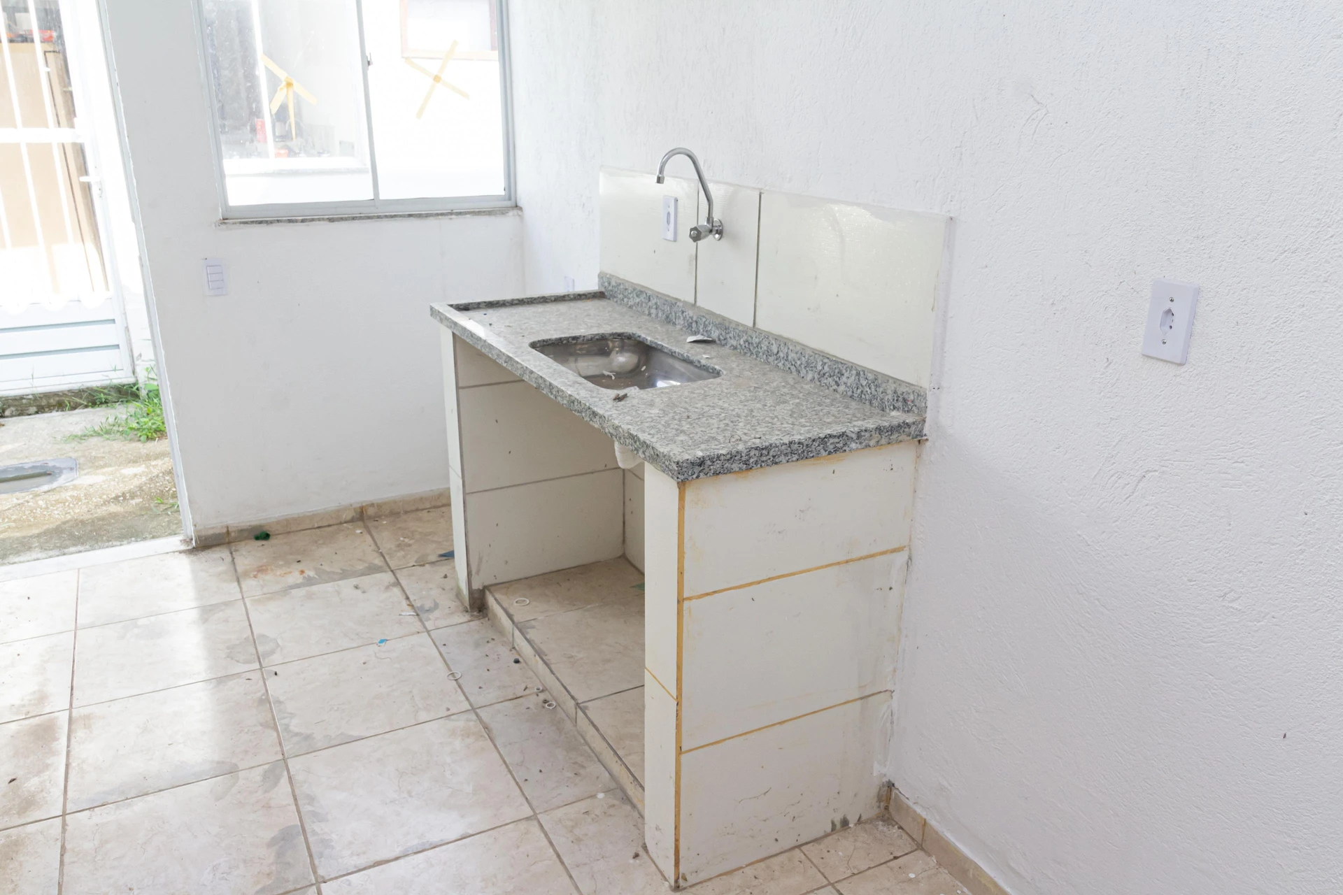 Rental house with 1 bedroom and a private garden