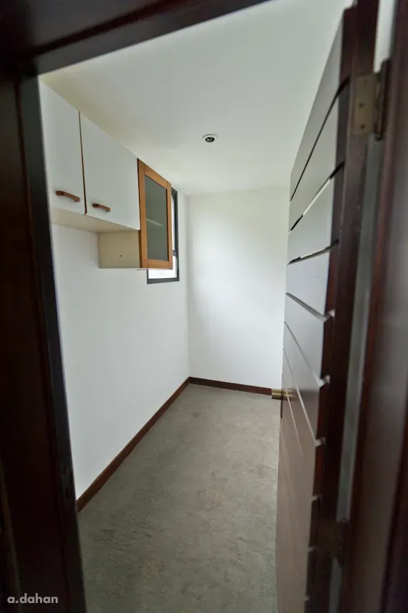 Unfurnished apartment with 4 bedrooms and 5 bathrooms — photo 38