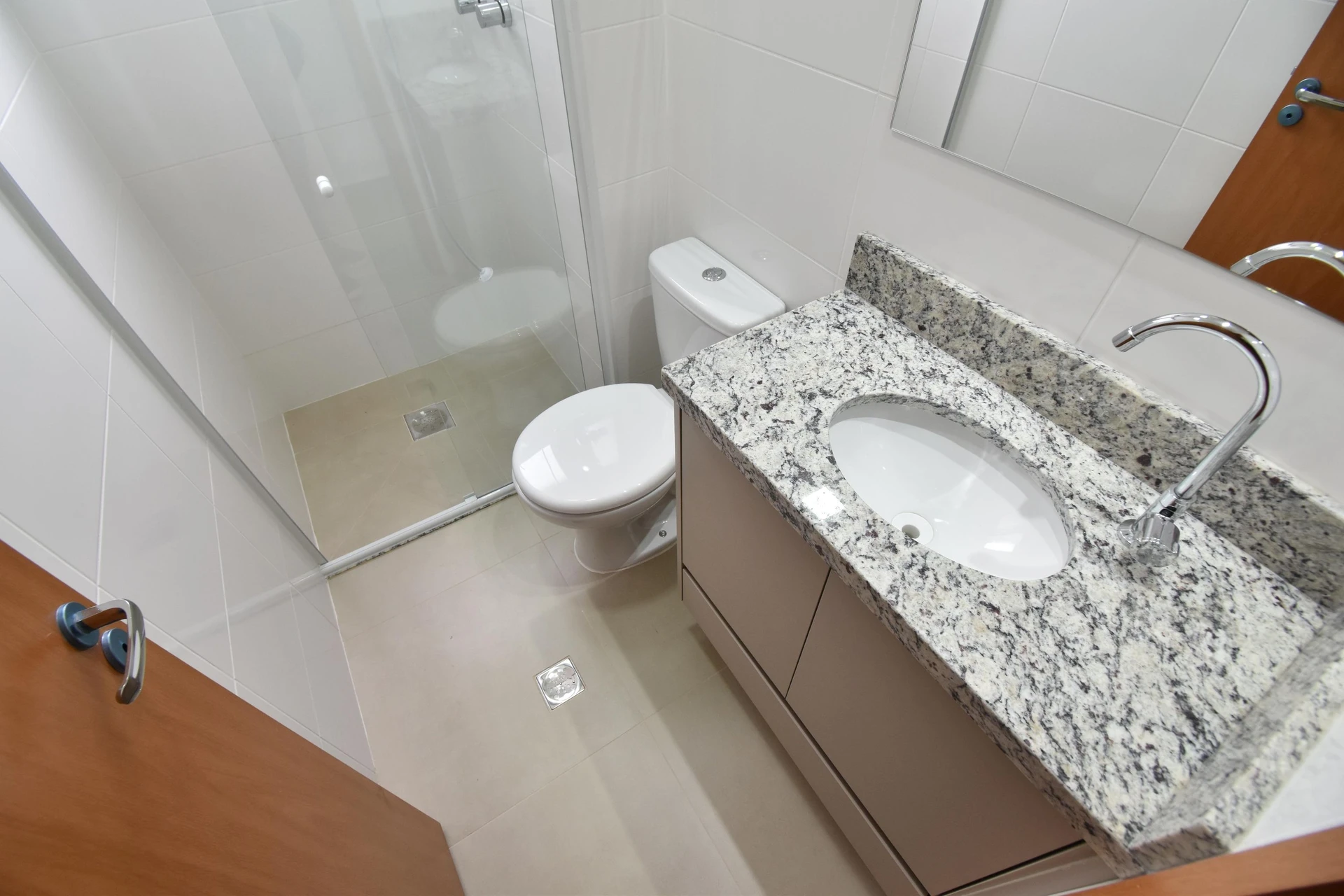 2-bedroom apartment with a home office in Curitiba — photo 13