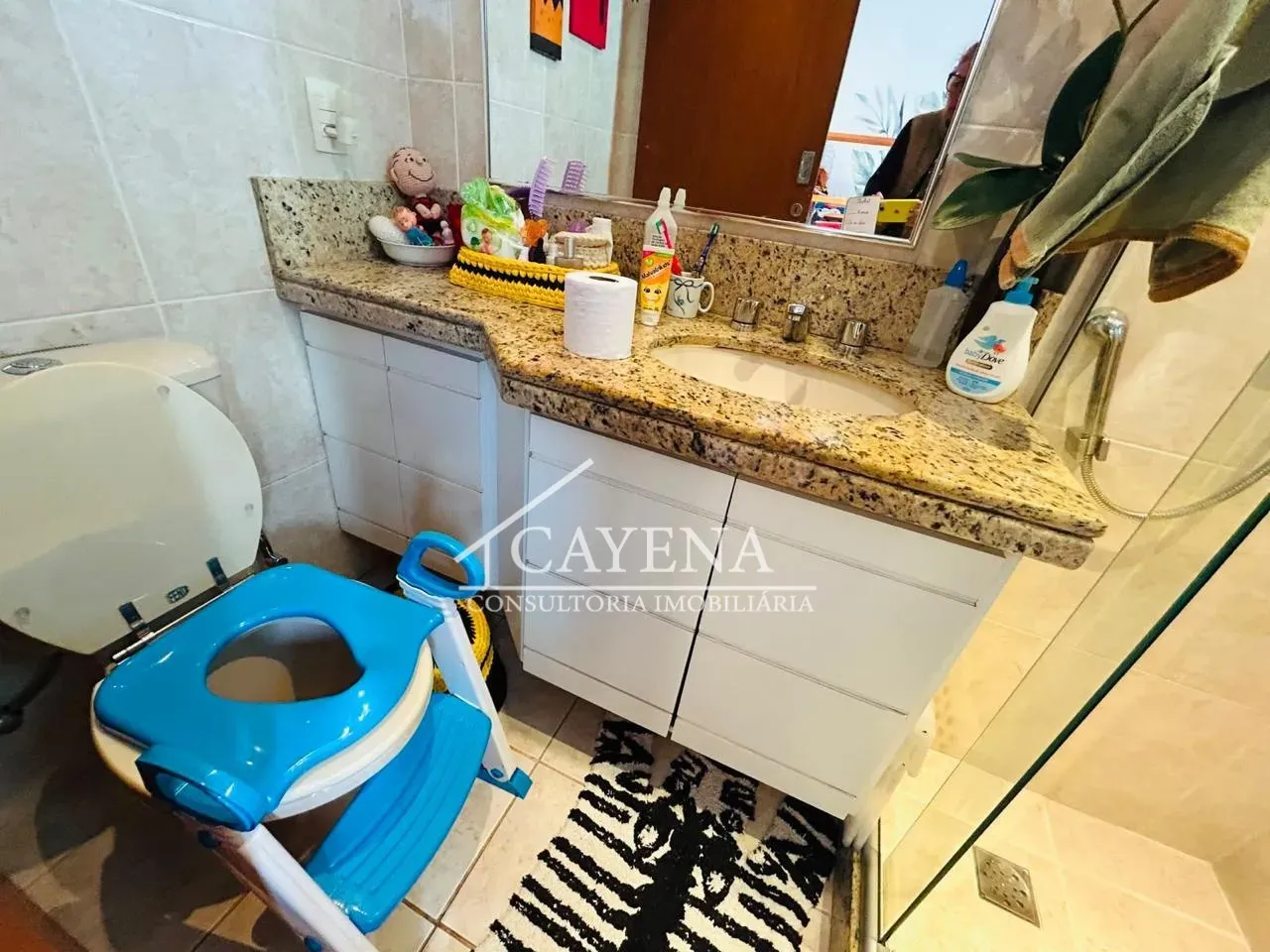 4-bedroom apartment with a dishwasher — photo 16