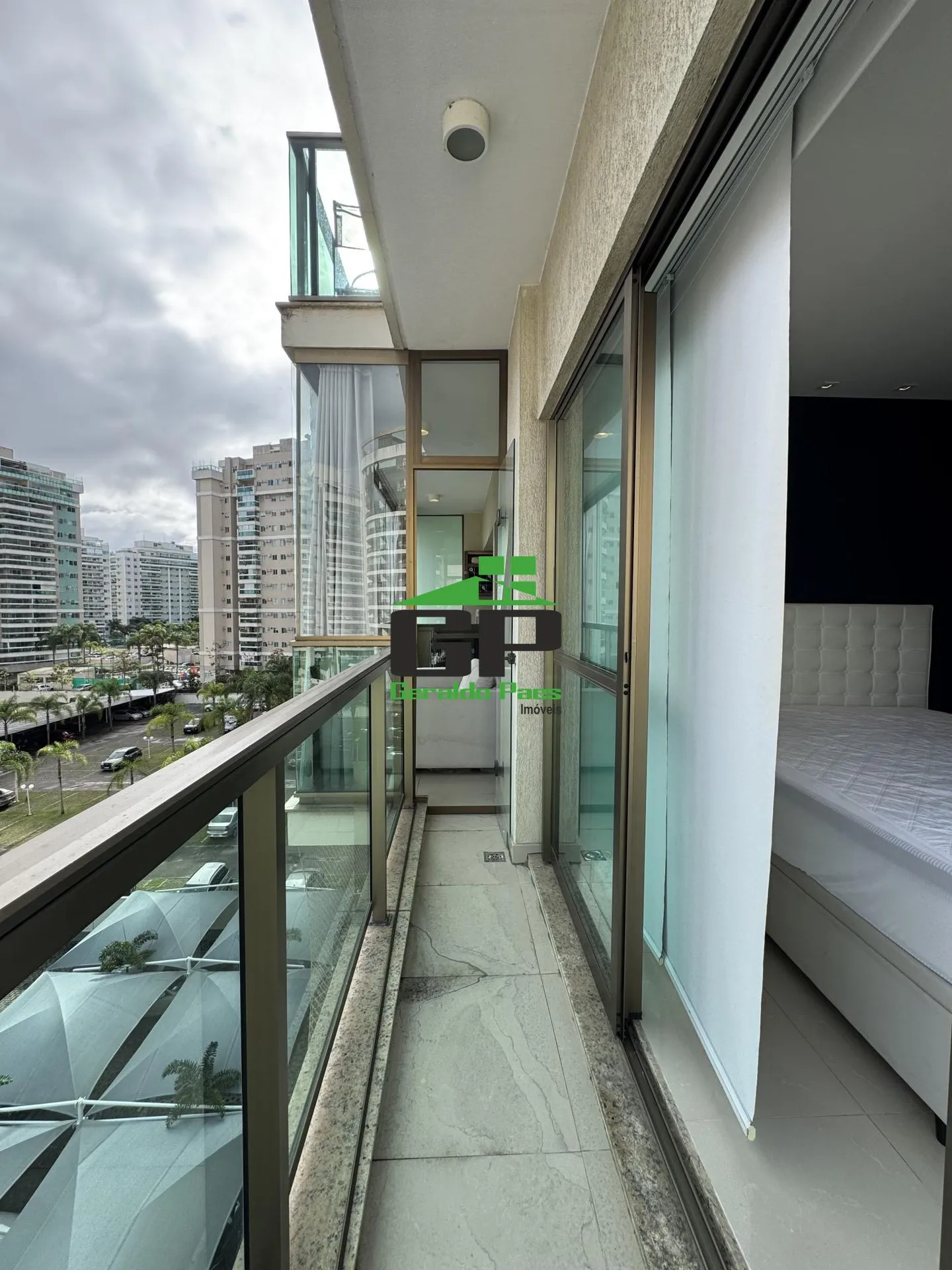 Apartamento de 3 quartos com cozinha americana e varanda — photo 21