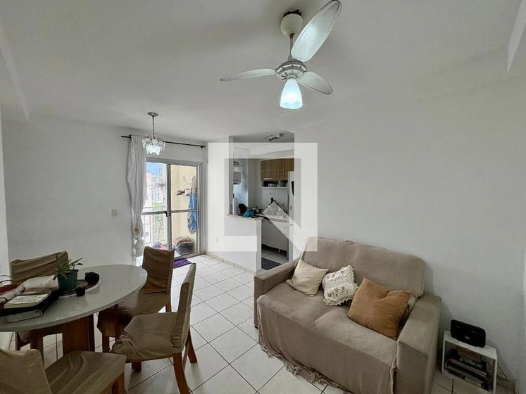 2-bedroom apartment with a washing machine