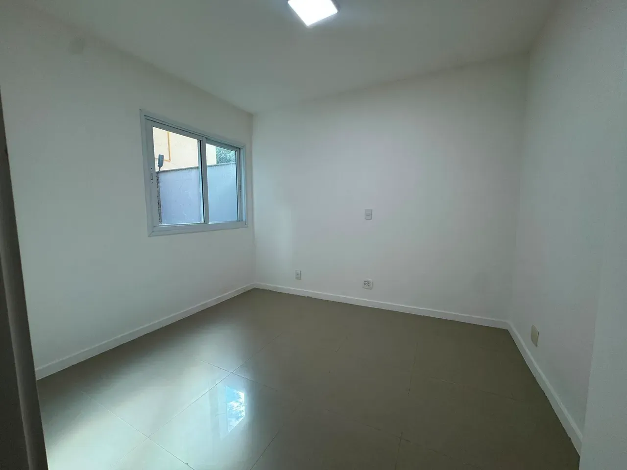 2-bedroom apartment, 1 with its own bathroom, 105 m² — photo 4
