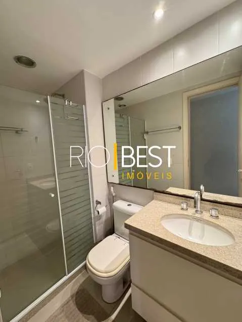 2-bedroom apartment with a glass-enclosed balcony — photo 15