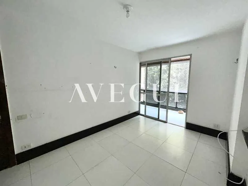 Residential apartment with 4 bedrooms and 4 bathrooms — photo 17