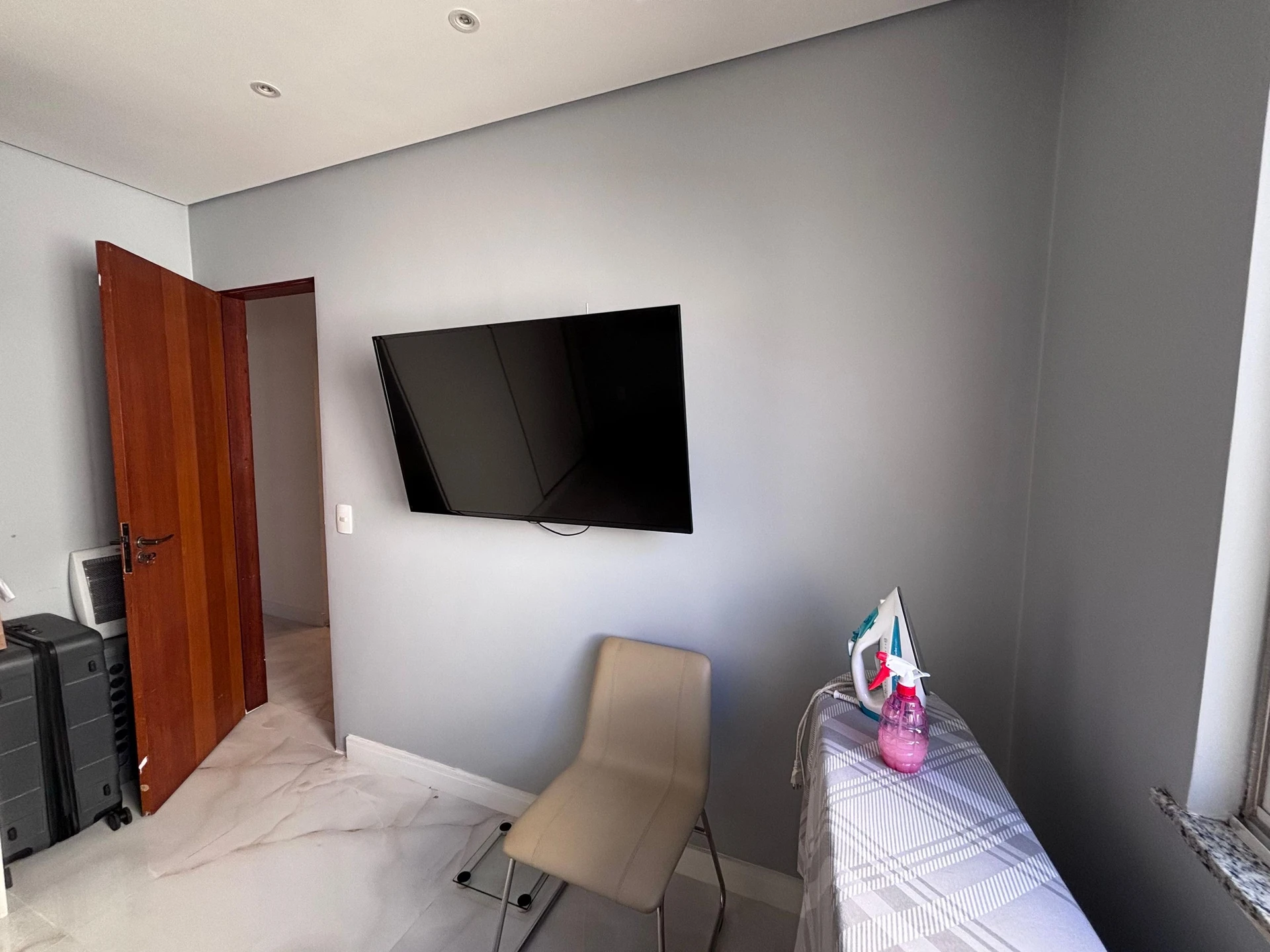 Apartamento mobiliado com 4 quartos e 4 banheiros — photo 58