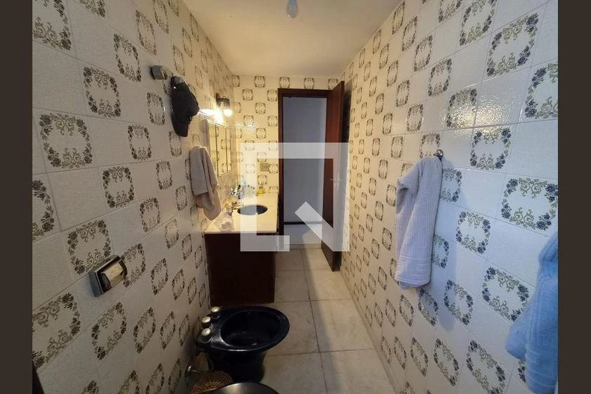 Квартира с 4 спальнями и застеклённым балконом — photo 38