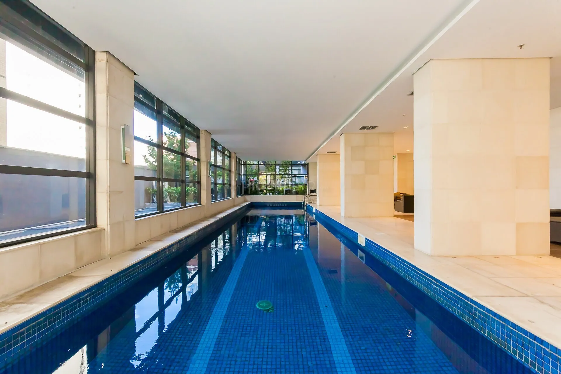 Furnished 85 m² apartment with 1-bedroom suite — photo 36