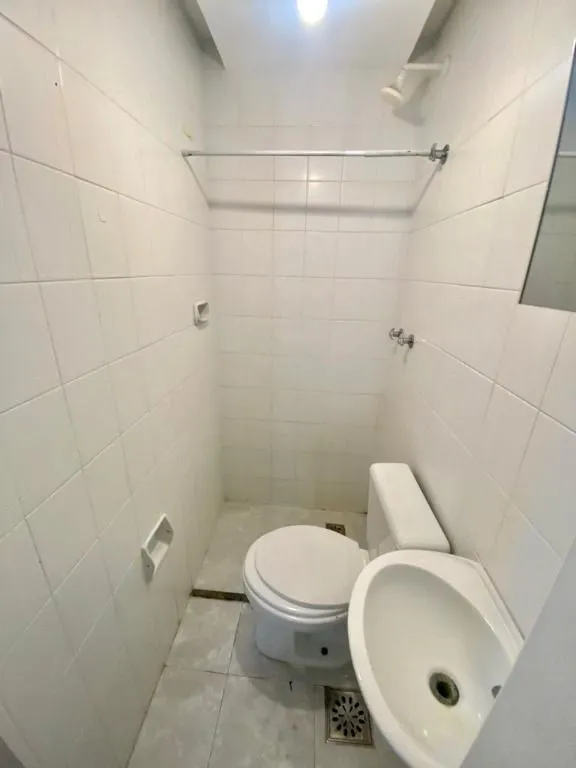 Apartment on the 13th floor with a bathtub — photo 39