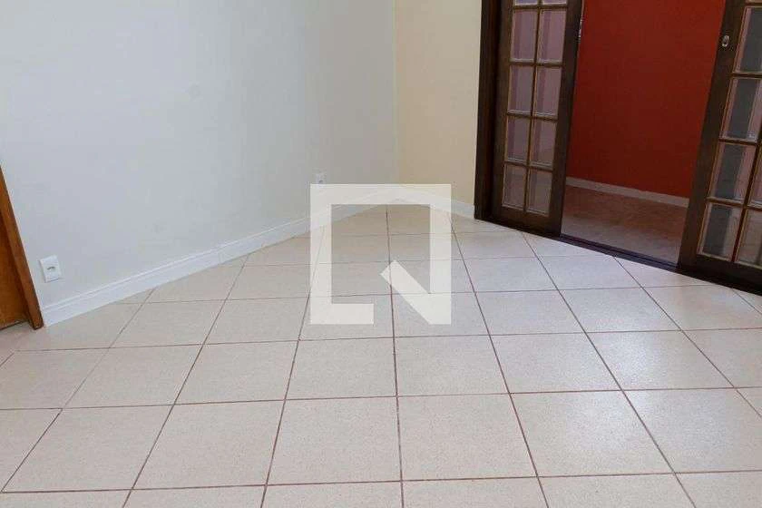 1-bedroom house with a closed kitchen and balcony