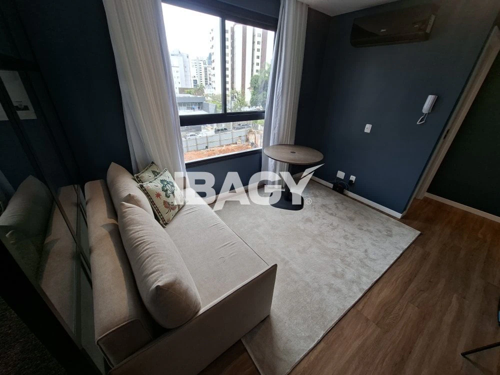 30 m² apartment with 1 bedroom and tall windows — photo 39