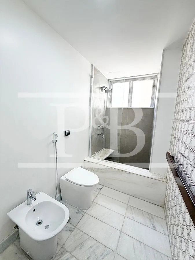 310 m² apartment with floor-to-ceiling windows and a bathtub — photo 19