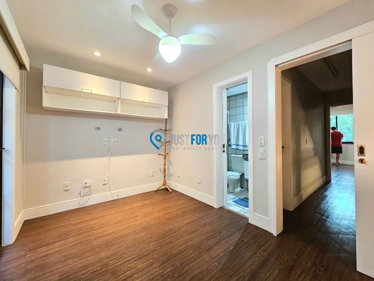 Furnished house with 4 bedrooms and 5 bathrooms — photo 18