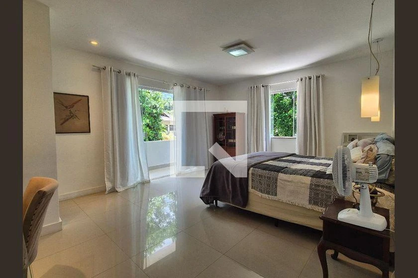 Furnished house with 3 en-suite bedrooms and shared BBQ — photo 5