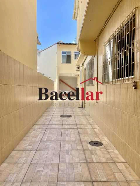 Furnished house with 4 bedrooms and a balcony — photo 25