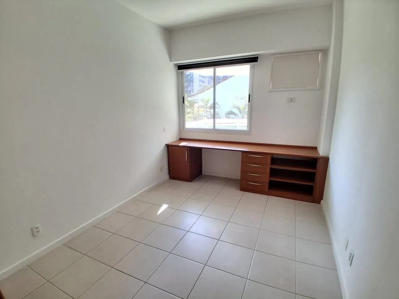 Home office in a 2-bedroom apartment, 89 m² — photo 5