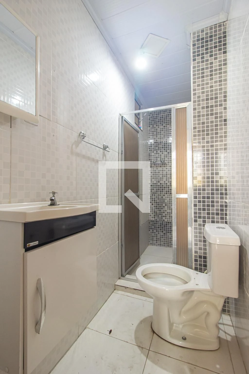 Unfurnished house with 2 bedrooms and 1 tiled bath — photo 12