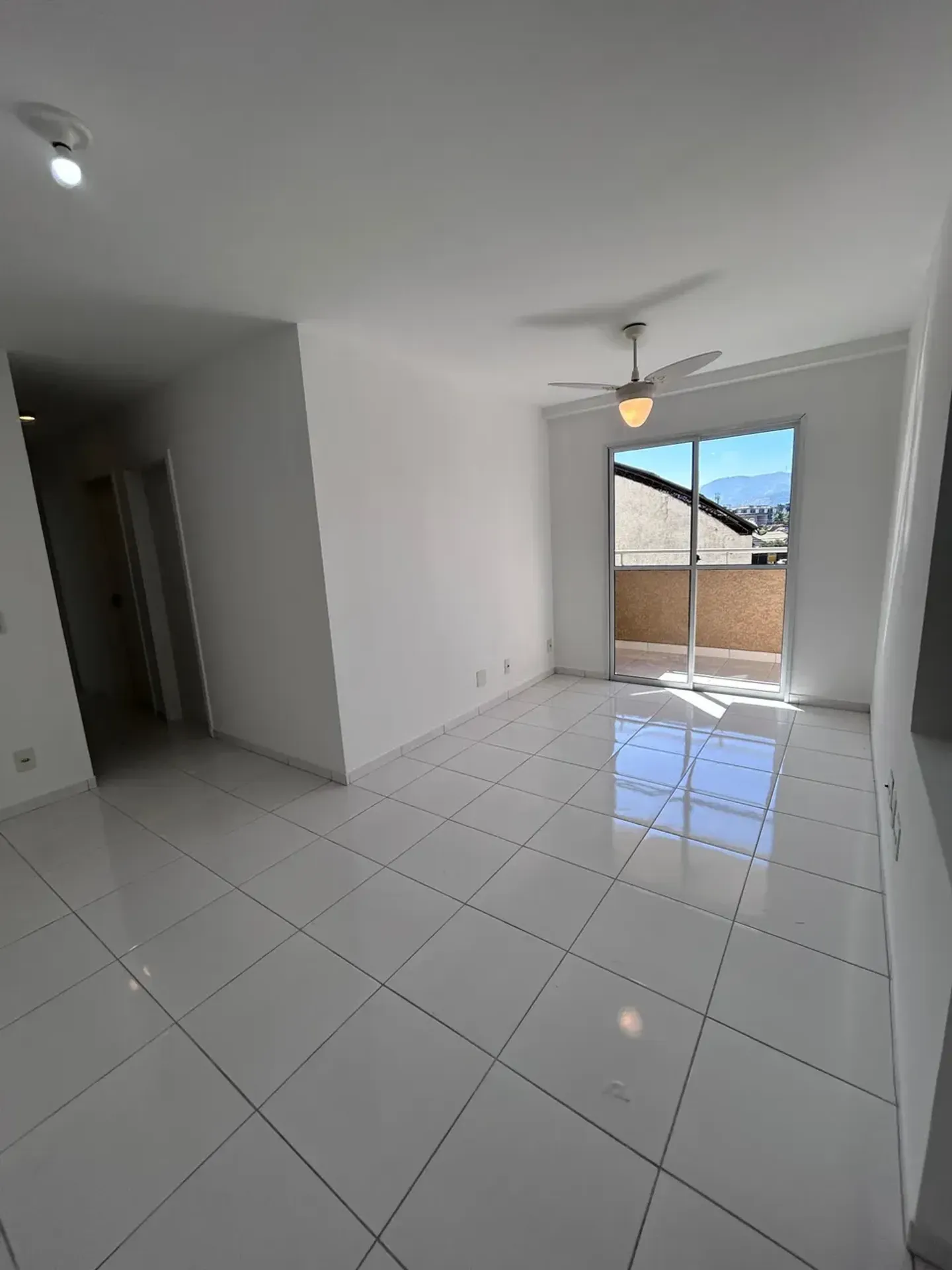 Apartamento de 3 quartos com cozinha americana e varanda — photo 14