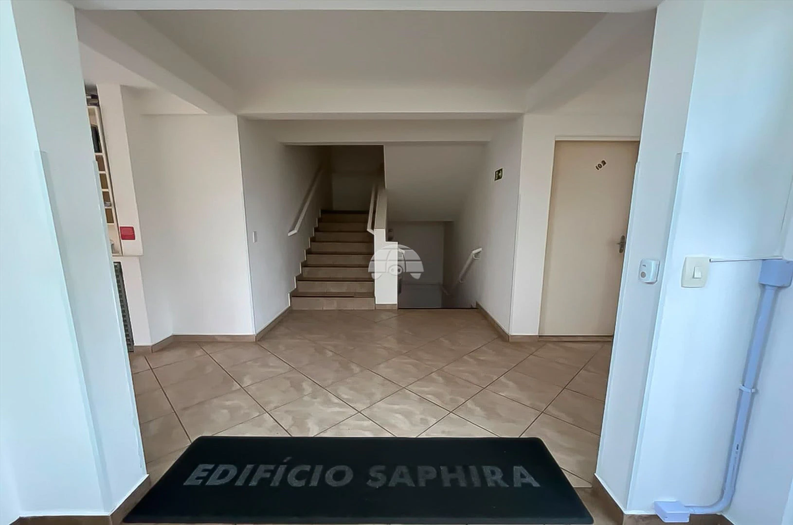 1-bedroom apartment with an open-plan kitchen — photo 2