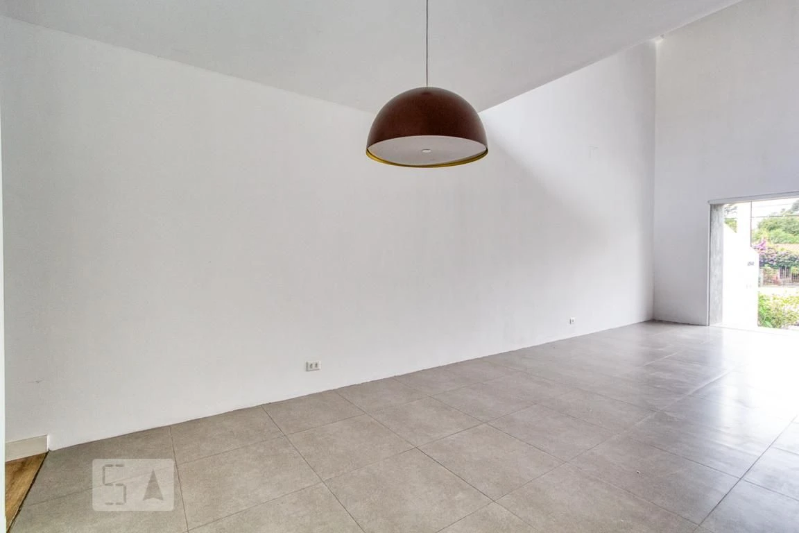 House with 3 bedrooms and 4 bathrooms with a closed kitchen — photo 9