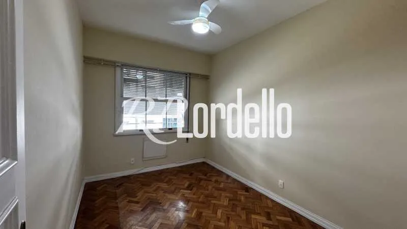 Apartment, 122 m², with wood or laminate floors — photo 6
