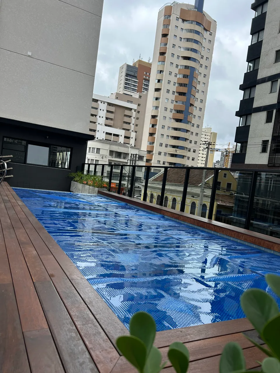 Apartamento de 1 quarto e 1 banheiro com varanda fechada — photo 7