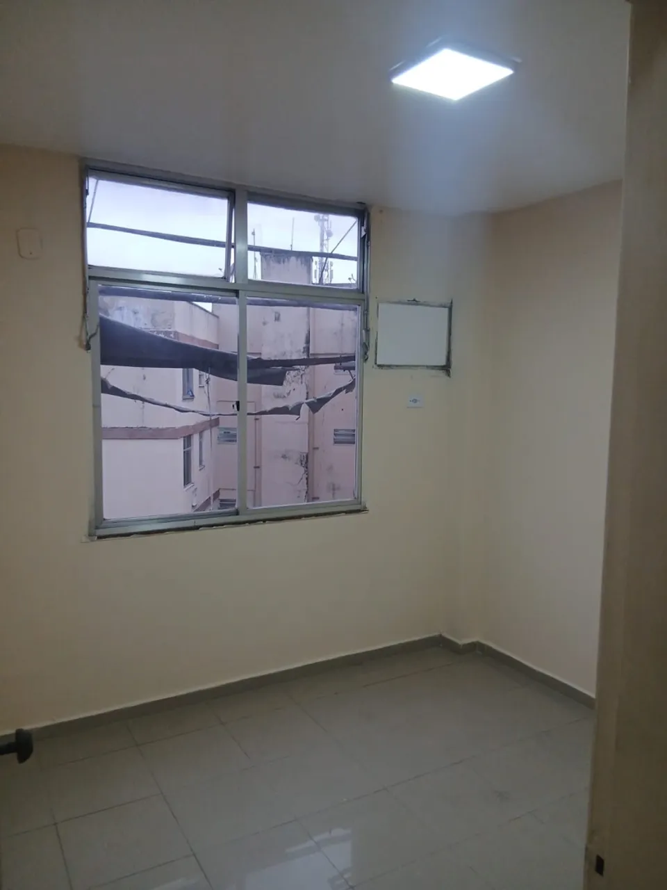 2-bedroom apartment in a building with a gym — photo 10