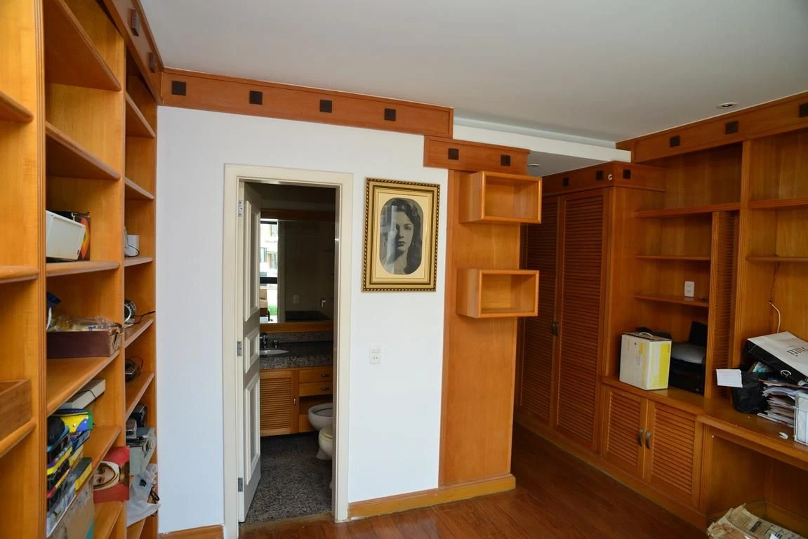 Rentable apartment with 4 bedrooms and a balcony — photo 27