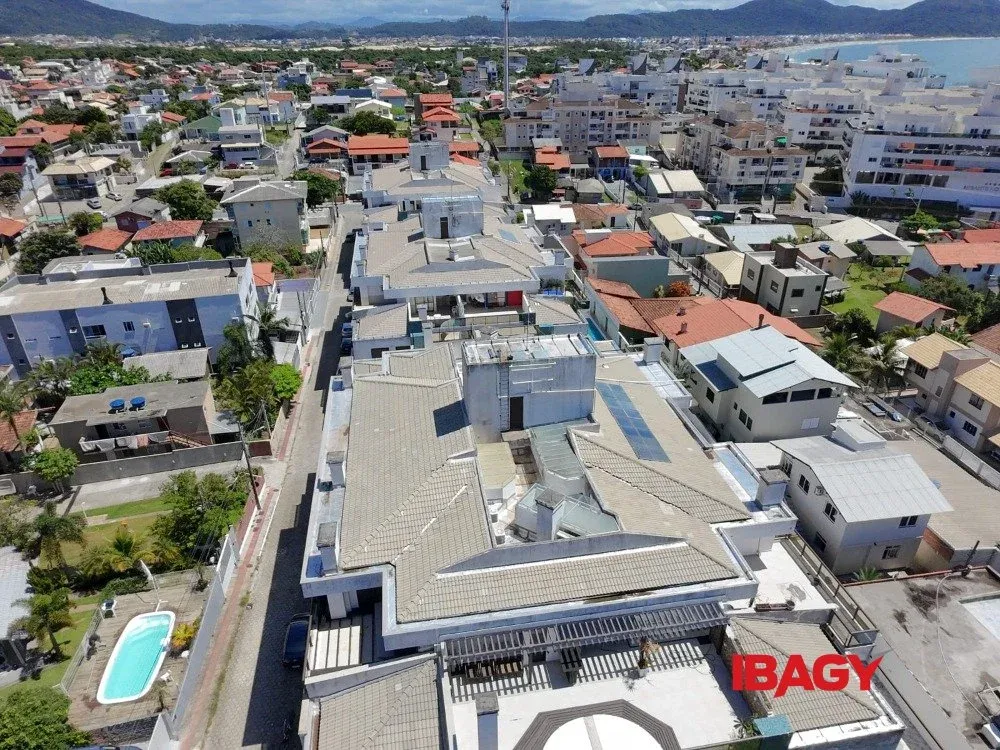 Квартира с 3 спальнями, 102 м², 1 ванная и 2 места — photo 31
