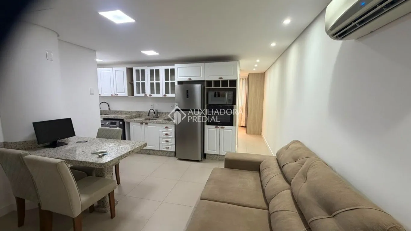 Furnished 1-bedroom apartment with 1 bathroom — photo 4