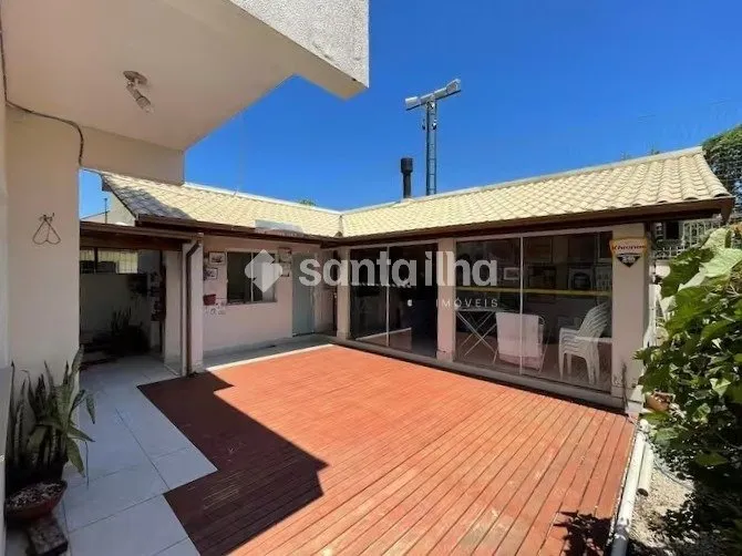 Furnished house with 4 bedrooms and a private balcony — photo 25