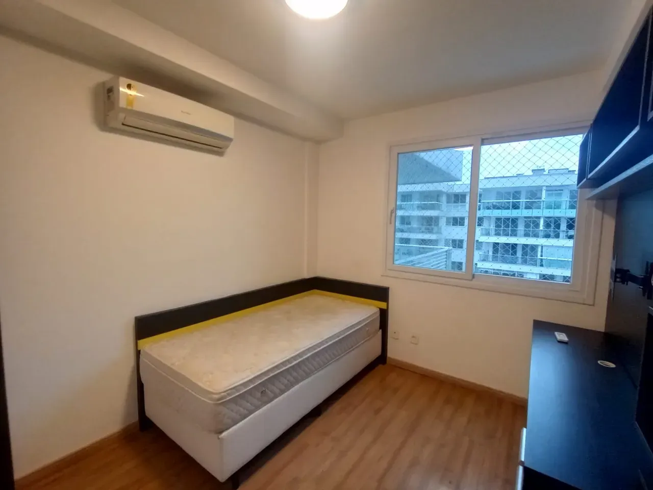 2-bedroom apartment with enclosed balcony and parking — photo 14