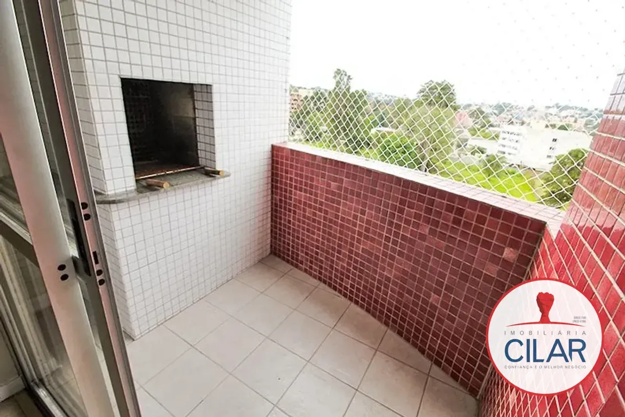 3-bedroom apartment with balcony and built-in grill