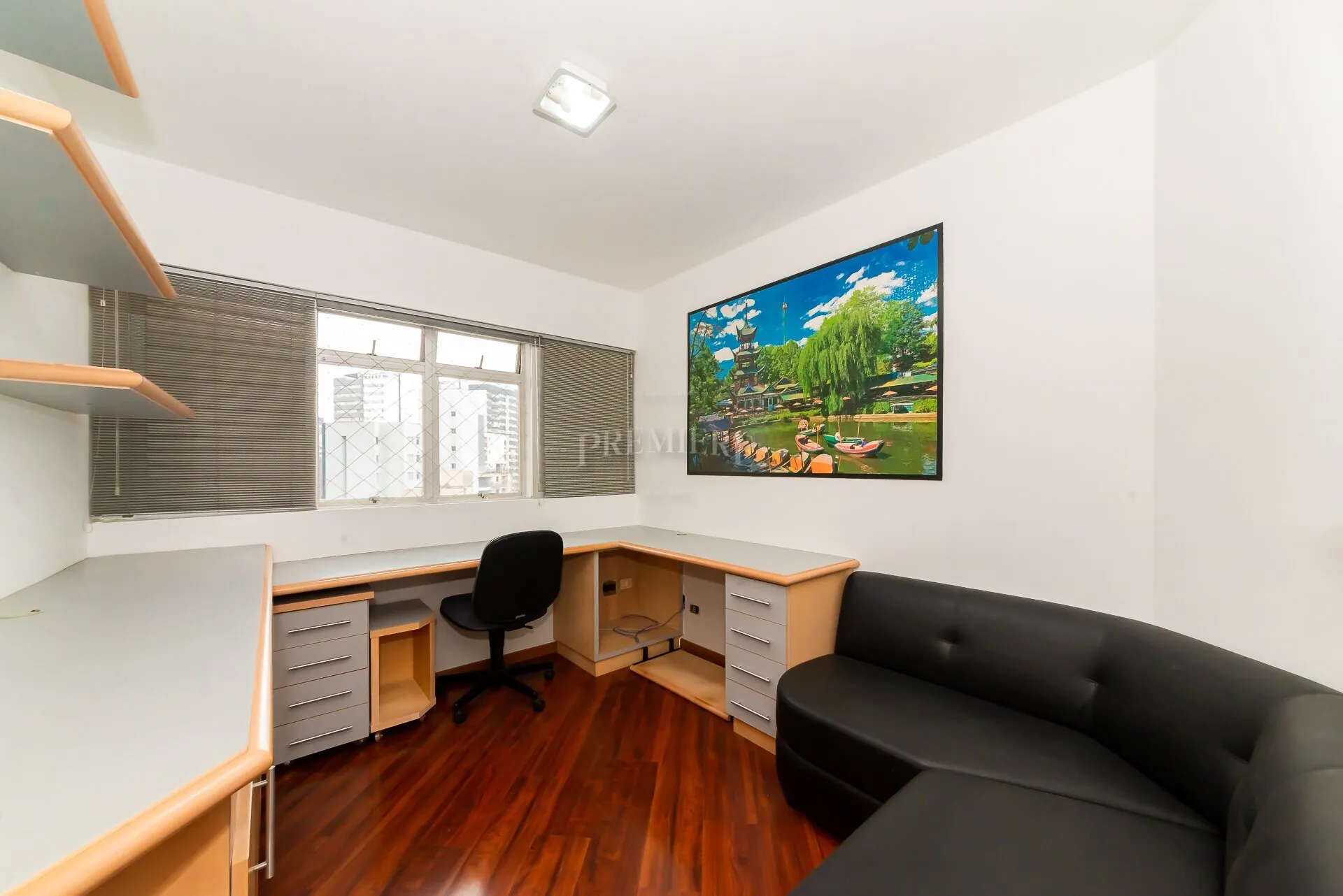 Apartamento de 4 dormitorios con balcón, 265 m² y 2 plazas — photo 25